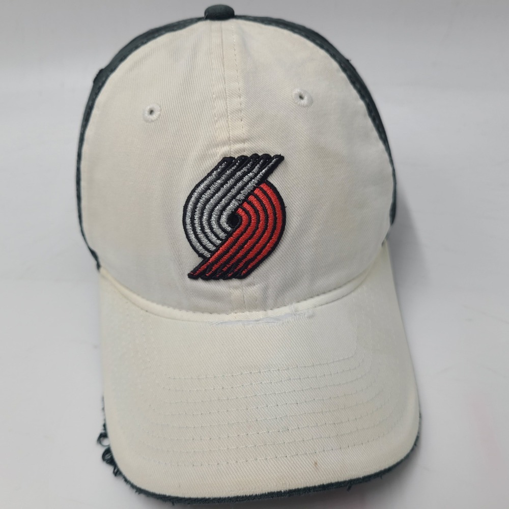 Portland Trail Blazers Hat Fitted M Reebok White Black Distressed NBA Basketball